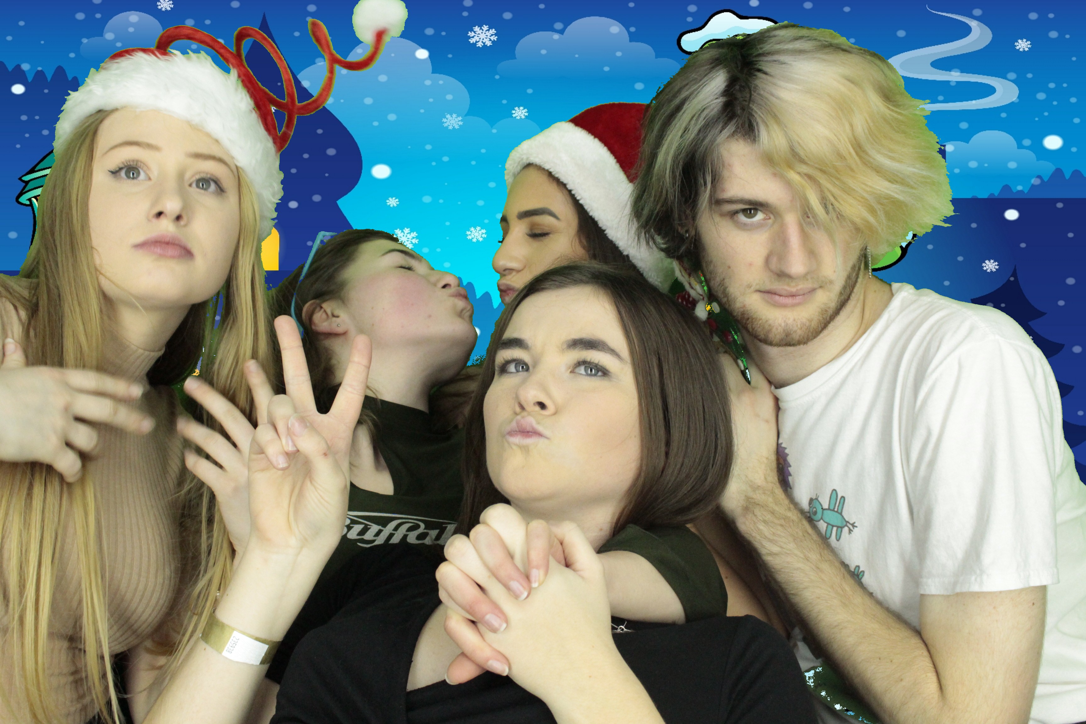 Waitrose Christmas Party 2019 | View more photos from the event at gallery.myphotoboothexperience.co.uk/u/MyPhotoBoothExperienceLtd/Waitrose-Christmas-Party-2019